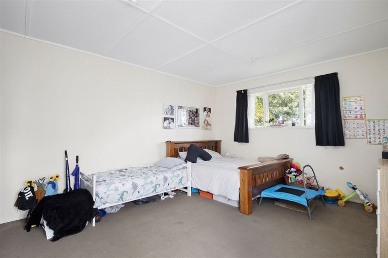 Photo of property in 66 Mckenzie Road, Mangere Bridge, Auckland, 2022