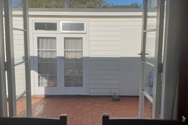 Photo of property in 39 Redwood Avenue, Tawa, Wellington, 5028