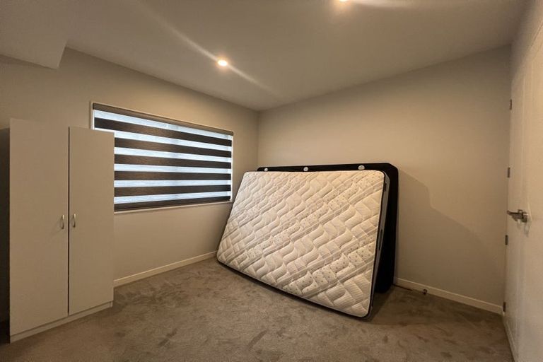 Photo of property in 16 Lumber Rise, Swanson, Auckland, 0614