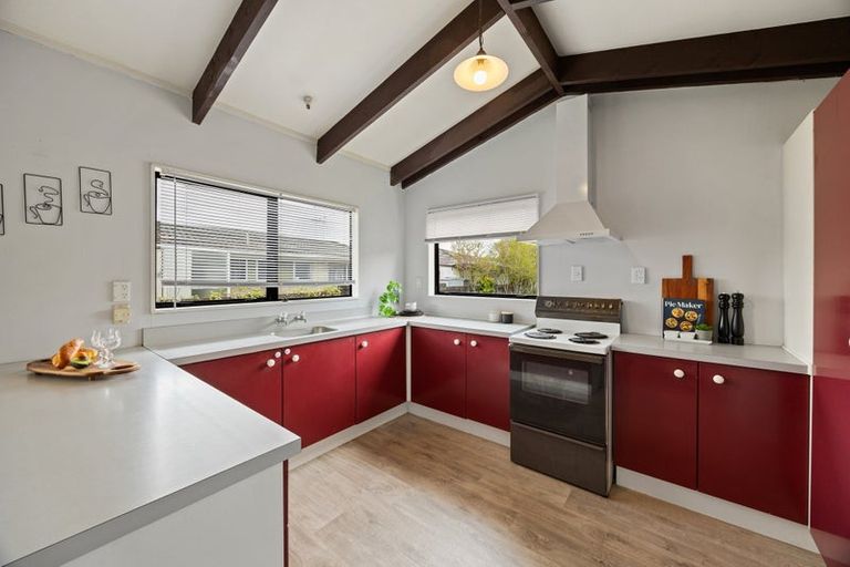 Photo of property in 6a Mahana Road, St Andrews, Hamilton, 3200