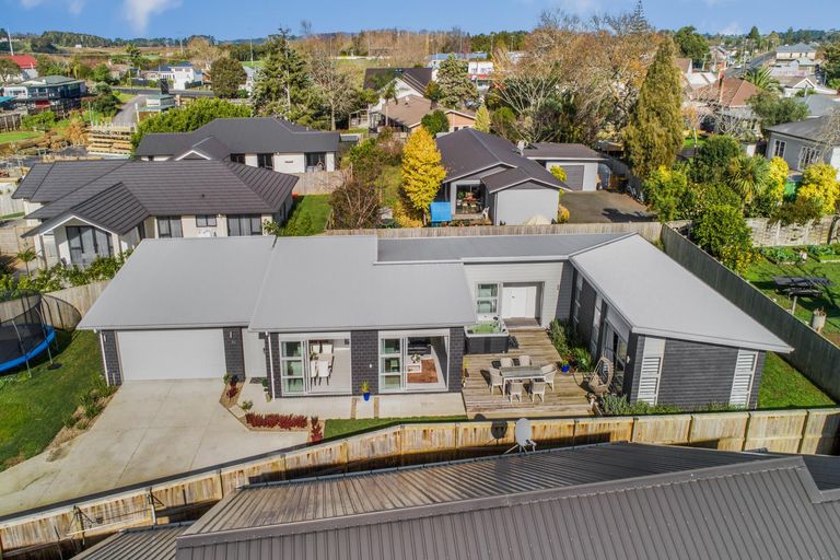 Photo of property in 28 Mareretu Avenue, Patumahoe, Pukekohe, 2679