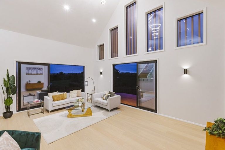 Photo of property in 28 Catalina Avenue, Rosehill, Papakura, 2113