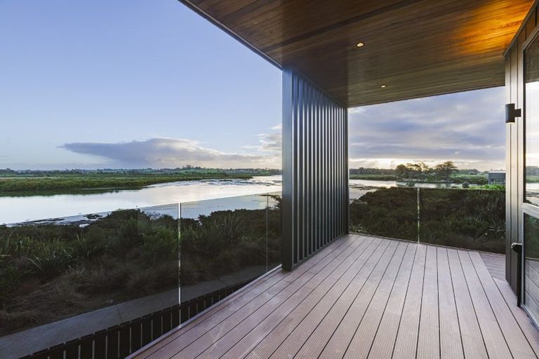 Photo of property in 31 Evergreen Parade, Rosehill, Papakura, 2113