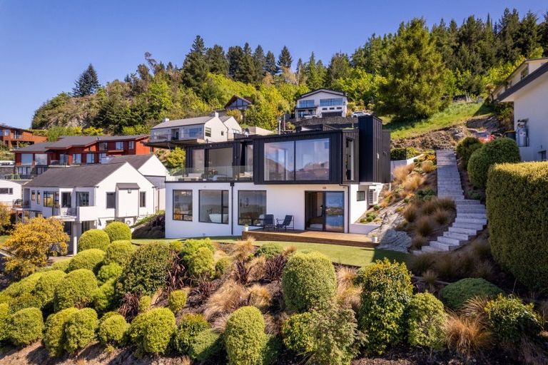 Photo of property in 92 Hensman Road, Queenstown, 9300