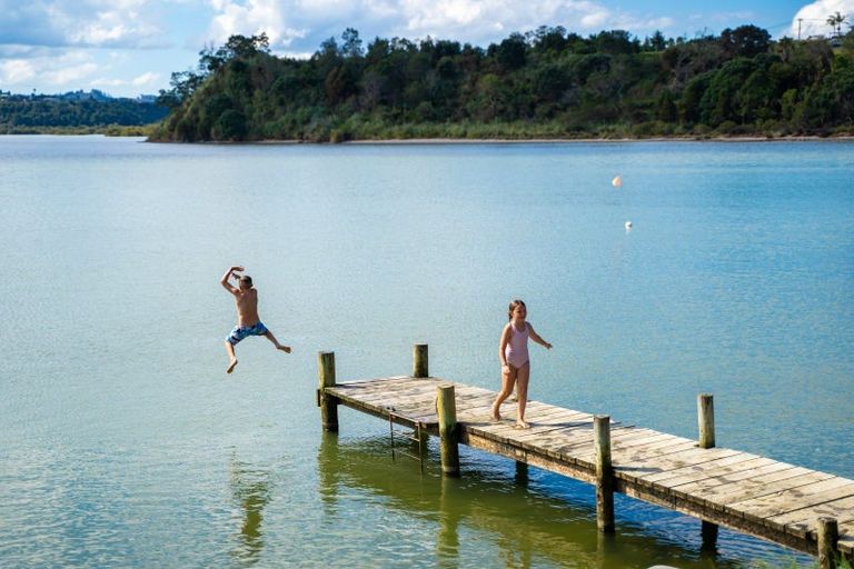 Photo of property in 294 Beach Road, Onerahi, Whangarei, 0110