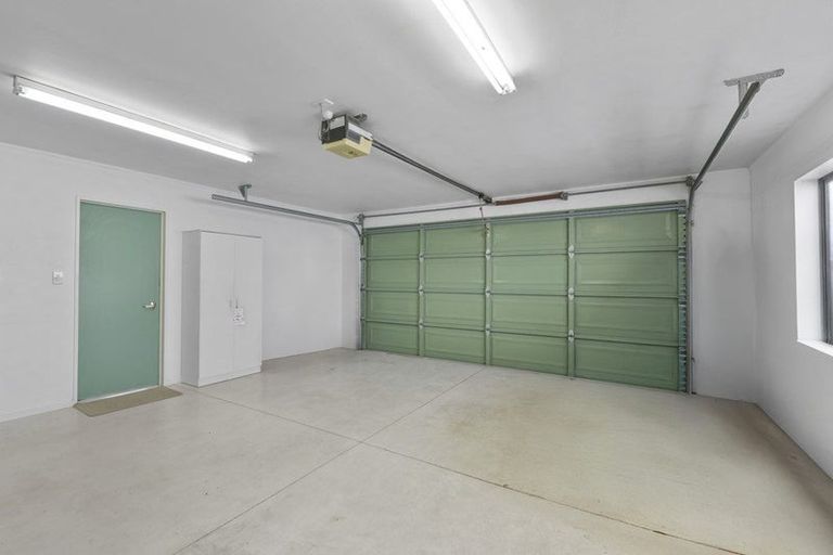 Photo of property in 1/256 Hibiscus Coast Highway, Orewa, 0931