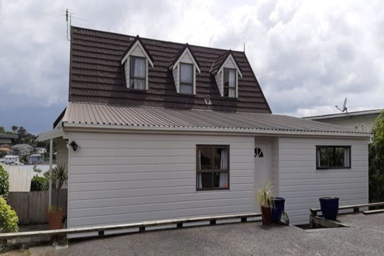 Photo of property in 21 Gledstane Road, Stanmore Bay, Whangaparaoa, 0932