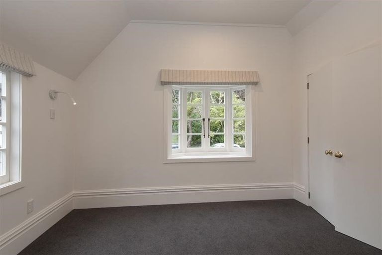 Photo of property in 21 Cheviot Road, Lowry Bay, Lower Hutt, 5013