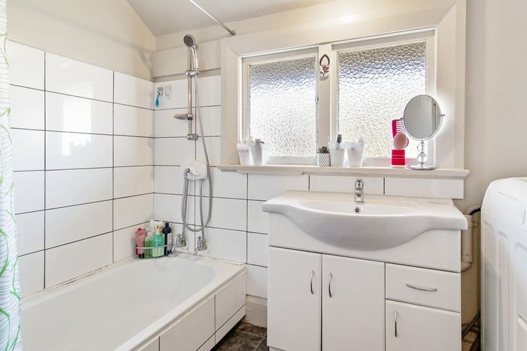 Photo of property in 2/11 Selwyn Street, Maori Hill, Timaru, 7910