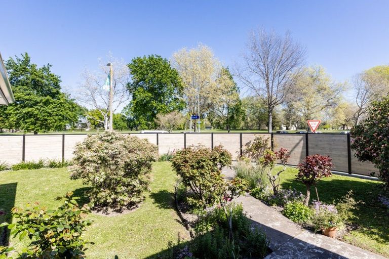 Photo of property in 1030 Grove Road, Mayfair, Hastings, 4122