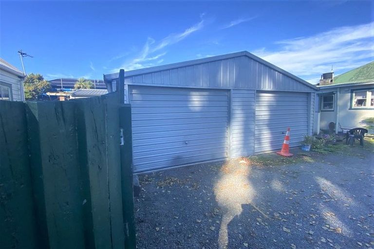 Photo of property in 102 Barbour Street, Waltham, Christchurch, 8011