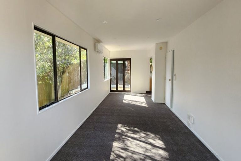 Photo of property in 2/3a Richards Avenue, Forrest Hill, Auckland, 0620