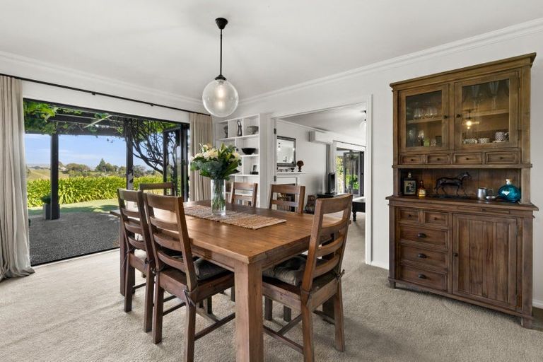 Photo of property in 65 Hikanui Drive, Havelock North, 4130