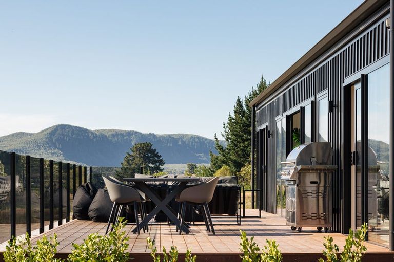 Photo of property in 16 Olsen Place, Kinloch, 3385