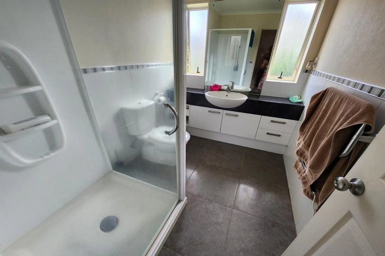 Photo of property in 100 Jeffs Road, Flat Bush, Auckland, 2016