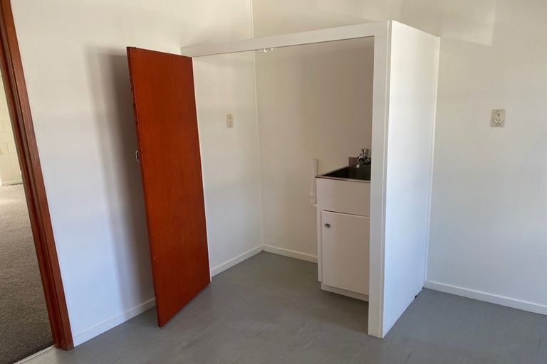 Photo of property in 9 Esplanade Road, Mount Eden, Auckland, 1024