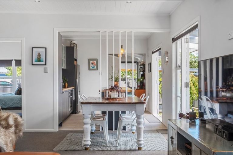 Photo of property in 12b Lyn Grove, Papamoa Beach, Papamoa, 3118