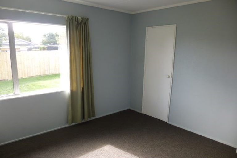 Photo of property in 27 Silvan Place, Bell Block, New Plymouth, 4312
