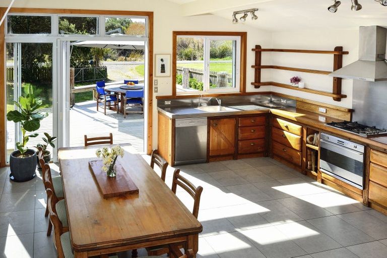 Photo of property in 10 Kuku Avenue, Mahia, Nuhaka, 4198