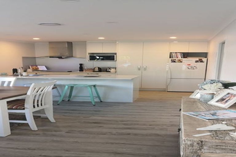 Photo of property in 124b Cambridge Terrace, Fairfield, Lower Hutt, 5011