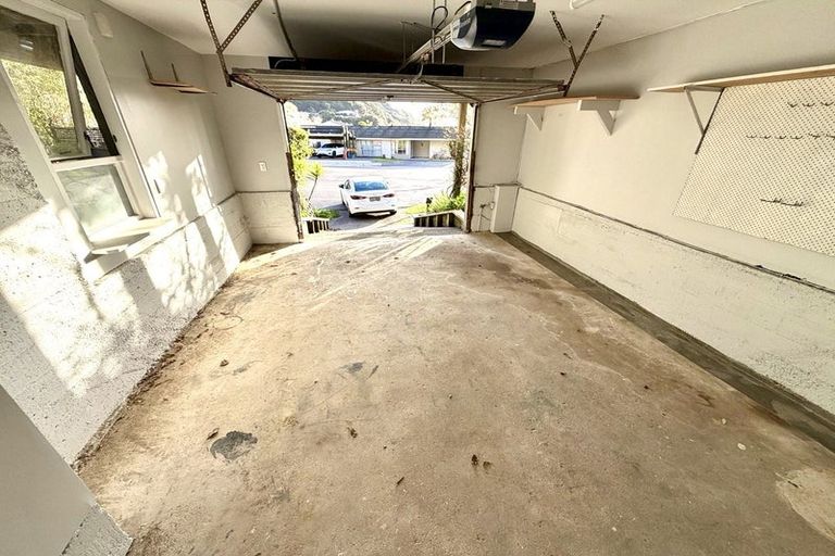 Photo of property in 9 Damian Grove, Waterloo, Lower Hutt, 5011