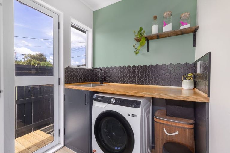 Photo of property in 11 Michael Road, Paraparaumu Beach, Paraparaumu, 5032