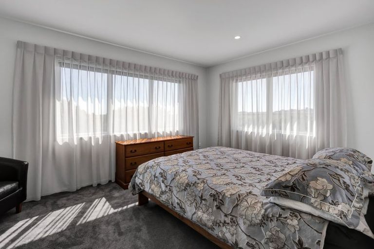 Photo of property in 5d Vardon Way, Waiwhakaiho, New Plymouth, 4312