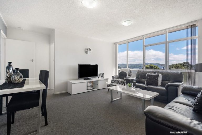 Photo of property in 23 Rangitane Street, Maupuia, Wellington, 6022