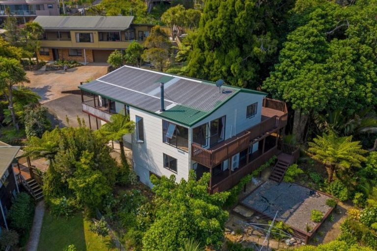 Photo of property in 4 Puriri Place, Whitianga, 3510