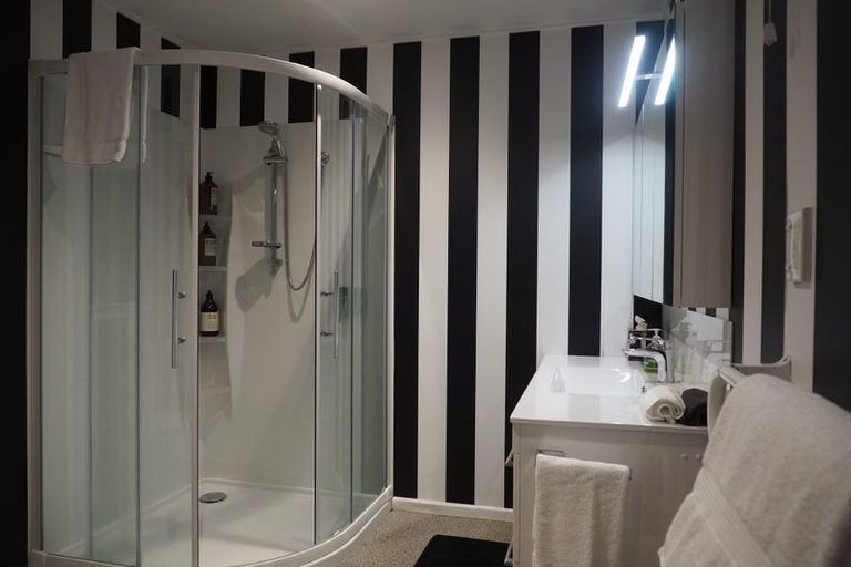 Photo of property in 8 Amner Place, Bluff Hill, Napier, 4110