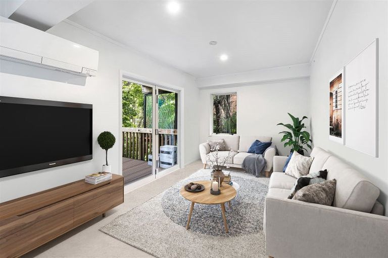 Photo of property in 3/14 Vonnell Place, Birkdale, Auckland, 0626