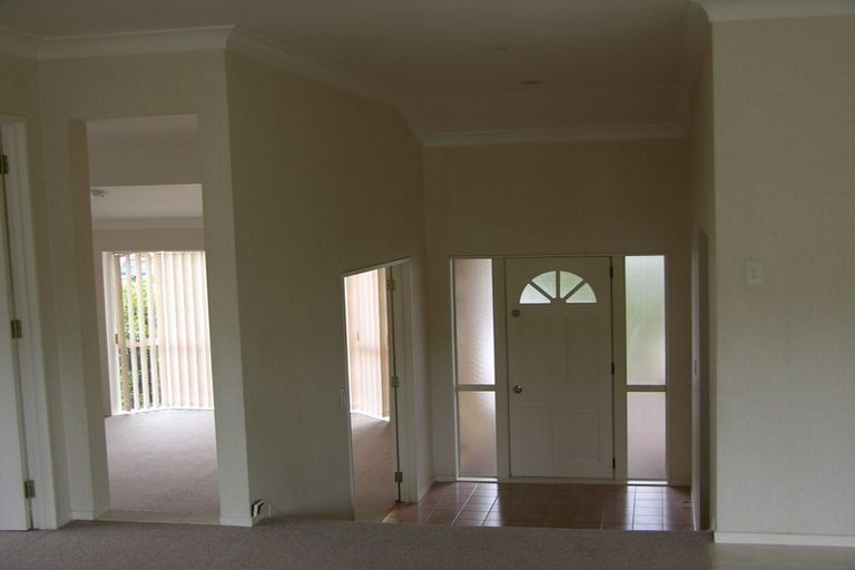 Photo of property in 23 Simon Owen Place, Golflands, Auckland, 2013