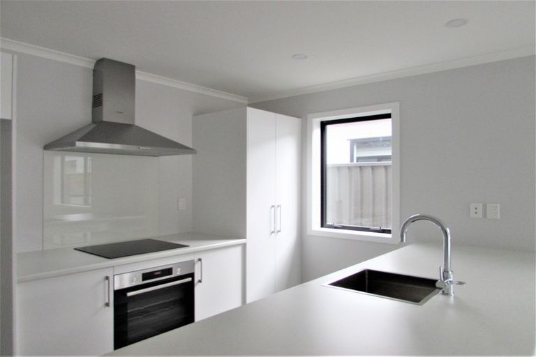 Photo of property in 26 Karearea Avenue, Kenepuru, Porirua, 5022