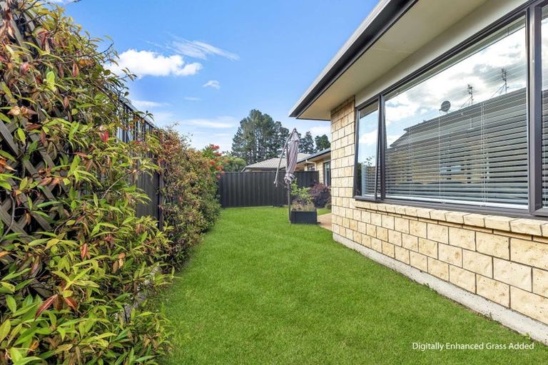 Photo of property in 16/64 Kawaha Point Road, Kawaha Point, Rotorua, 3010
