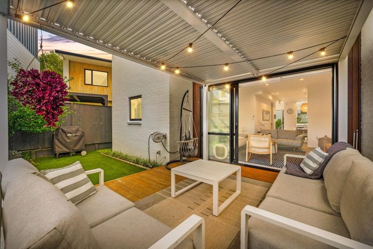 Photo of property in 3 Frances Bryers Road, Hobsonville, Auckland, 0616