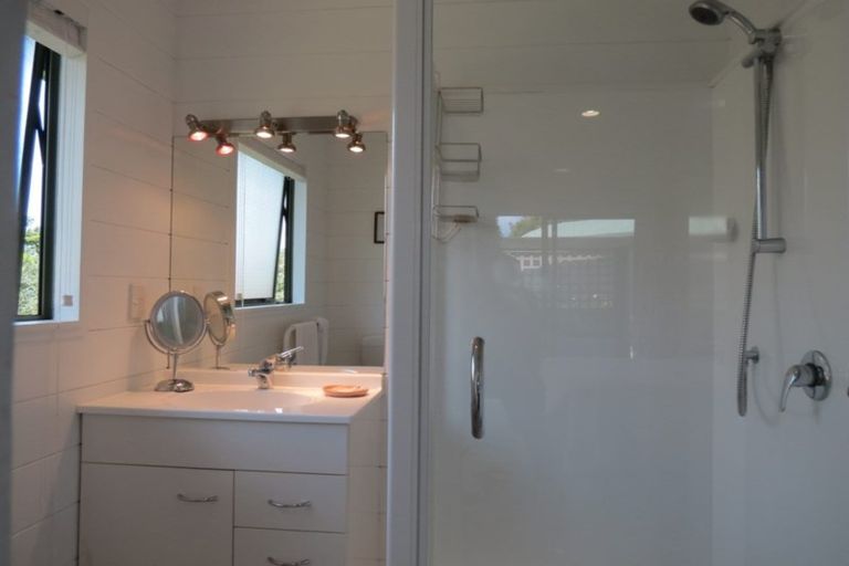 Photo of property in 381 Kapanga Road, Coromandel, 3506