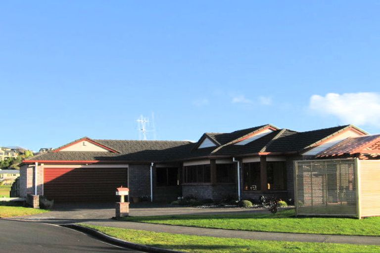 Photo of property in 12 Parkview Avenue, Western Heights, Hamilton, 3200