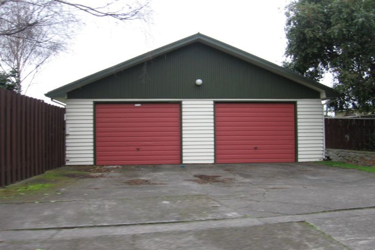 Photo of property in 10 Rhodes Drive, Kelvin Grove, Palmerston North, 4414