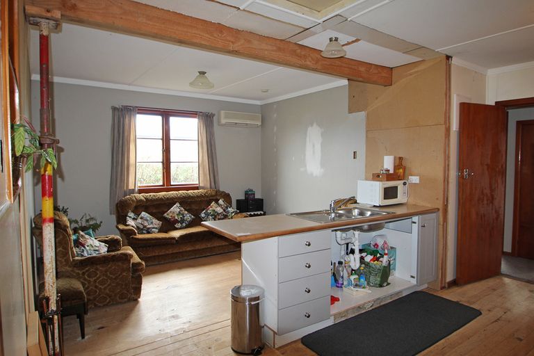 Photo of property in 38 Weston Road, Waiareka Junction, Oamaru, 9401