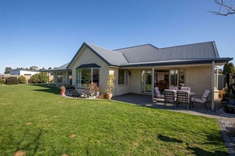 Photo of property in 11 Salisbury Drive, Rolleston, 7614
