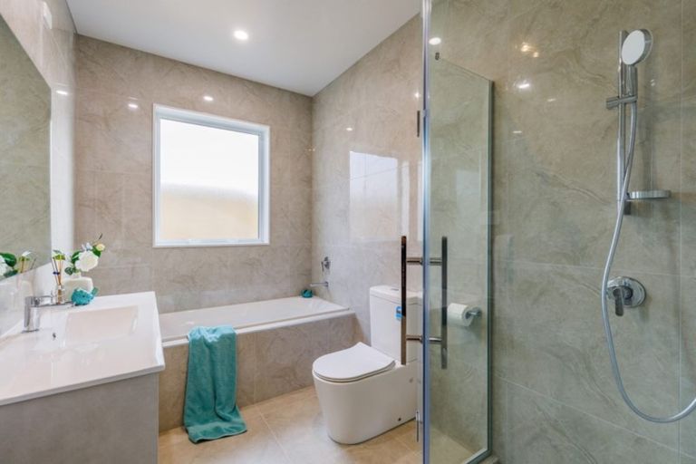 Photo of property in 62 Schoolside Road, Kumeu, 0810