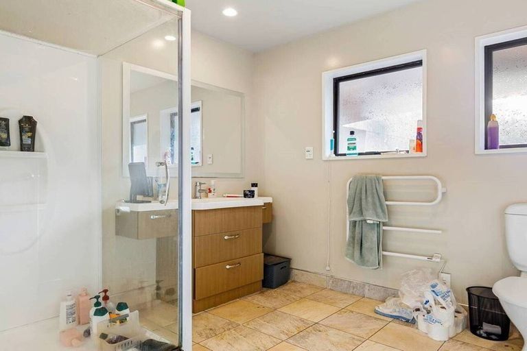 Photo of property in 33b Lochee Road, Upper Riccarton, Christchurch, 8041