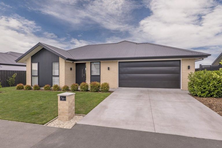 Photo of property in 6 Manggis Street, Northwood, Christchurch, 8051