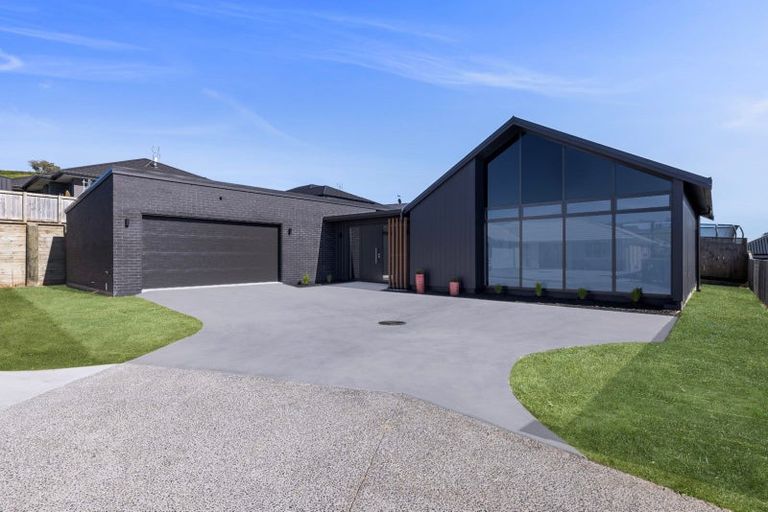 Photo of property in 140 Adler Drive, Ohauiti, Tauranga, 3112