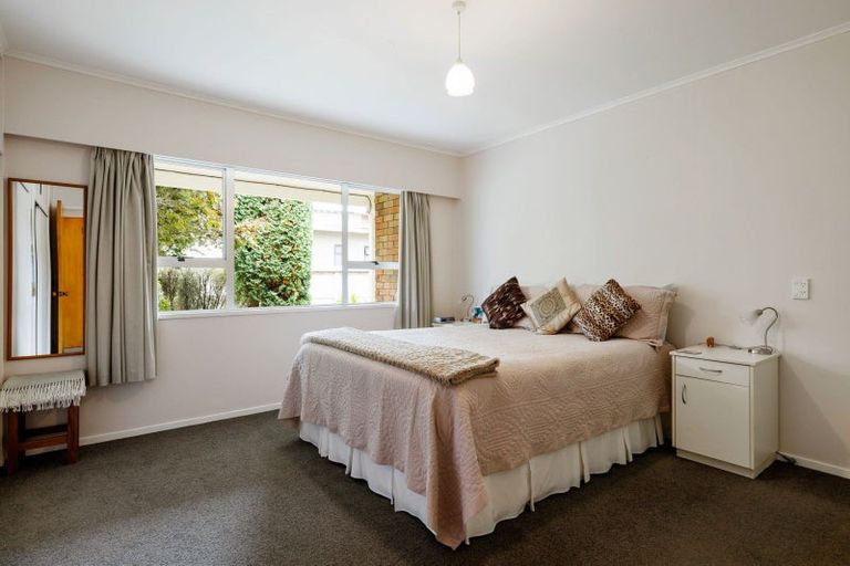 Photo of property in 30 Chaucer Street, Leamington, Cambridge, 3432