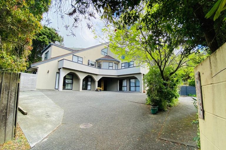 Photo of property in 211 Chelsea View Drive, Chatswood, Auckland, 0626