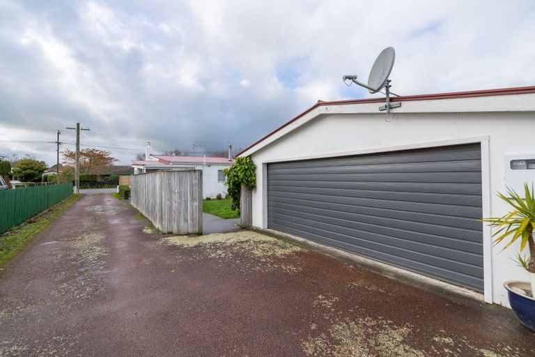 Photo of property in 14 Humphries Street, Greytown, 5712
