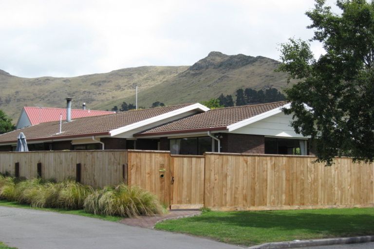 Photo of property in 27 Laing Crescent, Heathcote Valley, Christchurch, 8022