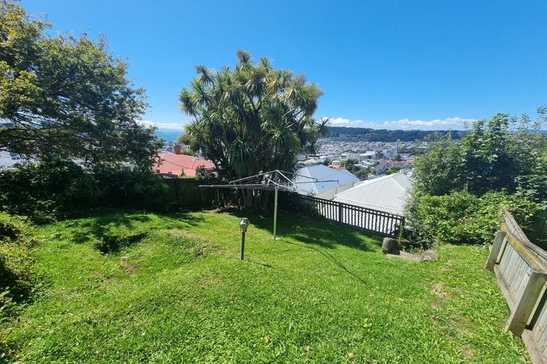 Photo of property in 3 Maarama Crescent, Aro Valley, Wellington, 6021