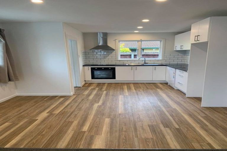 Photo of property in 61 Palmers Road, New Brighton, Christchurch, 8083